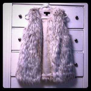 Faux fur patterned vest